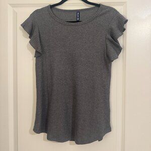IWOLLENCE Gray Waffle Knit Ruffle Short Sleeve Women's Top - Size S